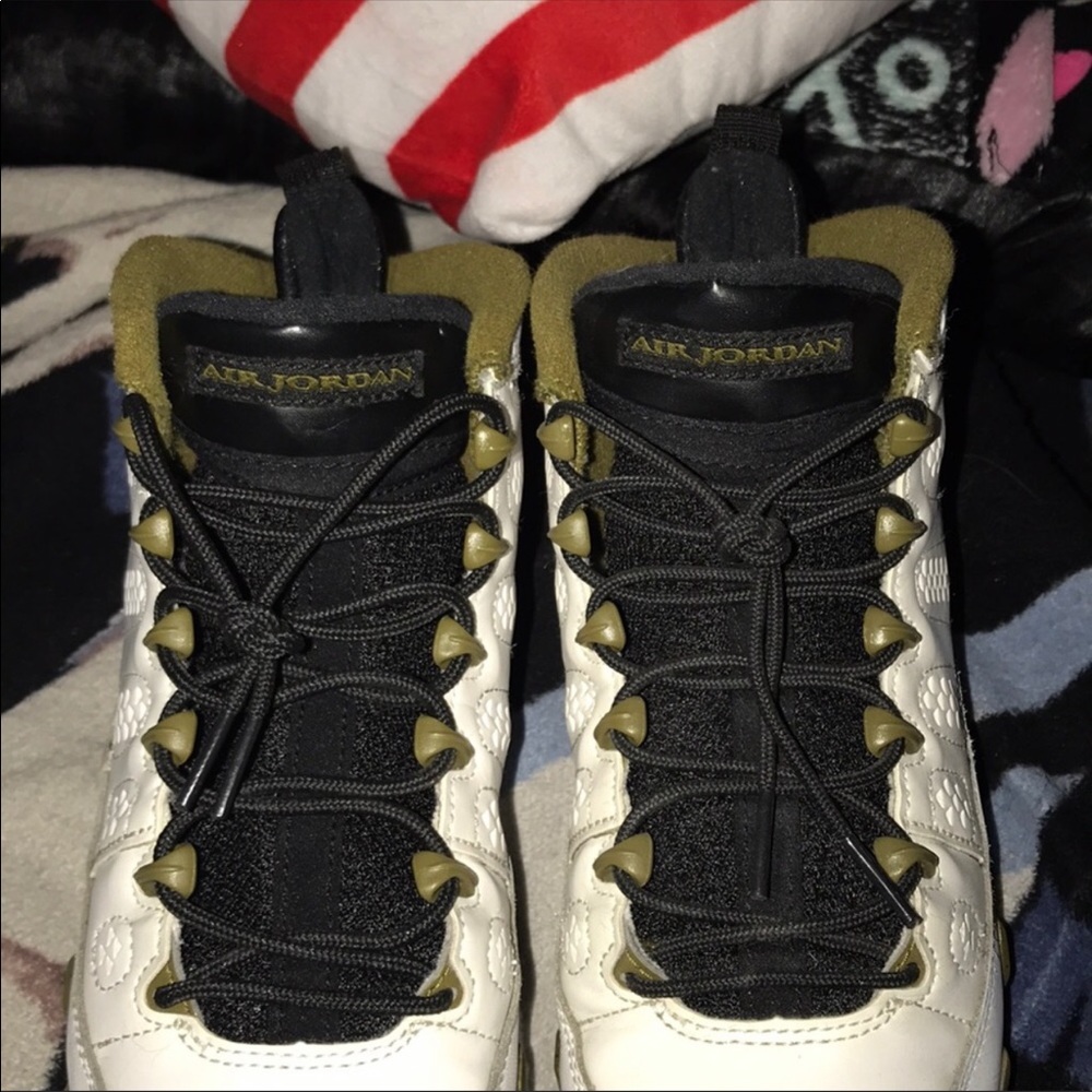 Air Jordan 9